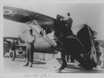 Hall Bulldog at Cleveland OH with Bob Hall and group on dolly, right front view.